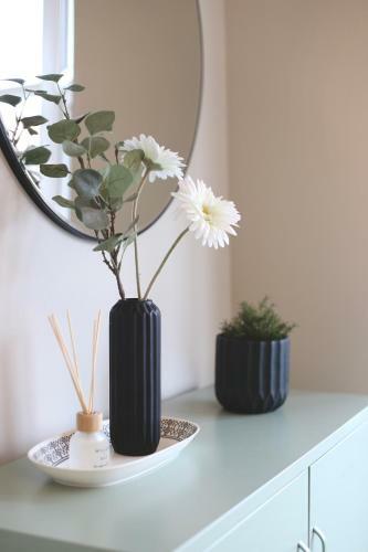 Xxfabulousxx 4bed Semi, Sleeps 8, 2 Bathrooms