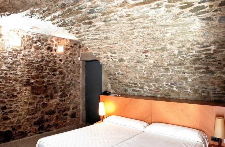Hotel Arcs De Monells
