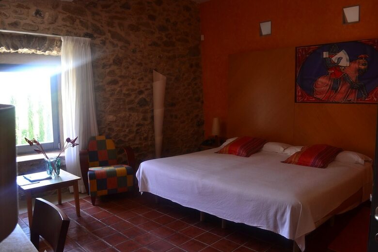 Hotel Arcs De Monells