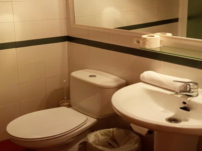 Apartamentos Las Tuyas 3000