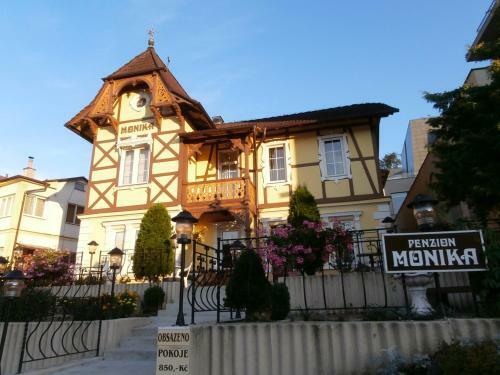 Hostal Penzion Monika