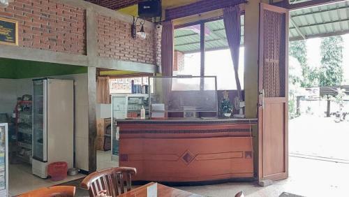 Hotel Shinta 1 Near Stasiun Kertosono