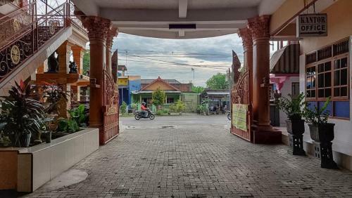 Hotel Shinta 1 Near Stasiun Kertosono