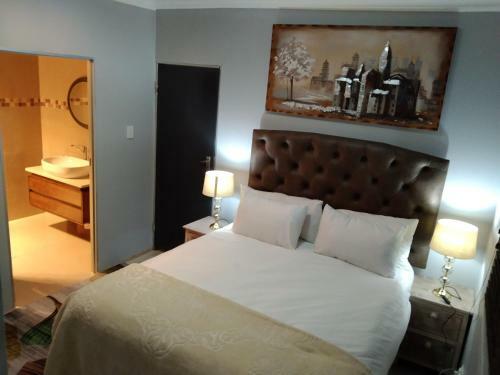 Hostal Menlyn Mews Guesthouse