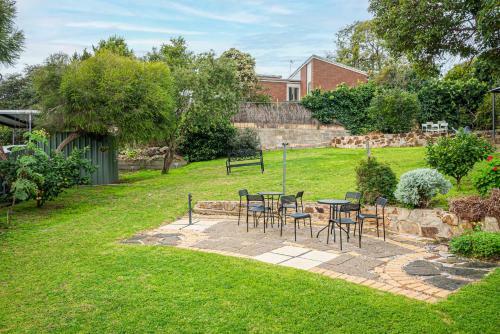 4br Family Home With Outdoor Bbq