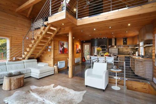 Wonderfully Crafted Chalet With Love To Perfection!