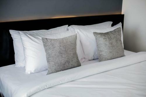 Crew Hotel