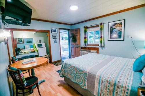 Motel Outside Inn