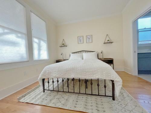 @ Marbella Lane - San Mateo Stylish House