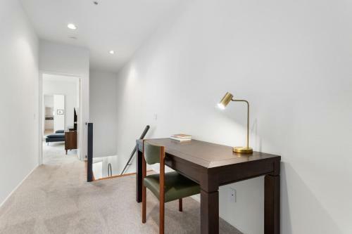 Modern Views 30 Day Minimum Townhouse