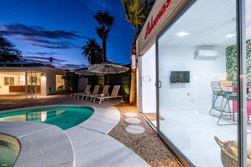 Dreamland Hideaway