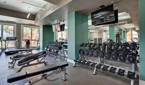 Apartamento 2 Bedroom 2 Bathroom Spacious Unit With Pool And Gym