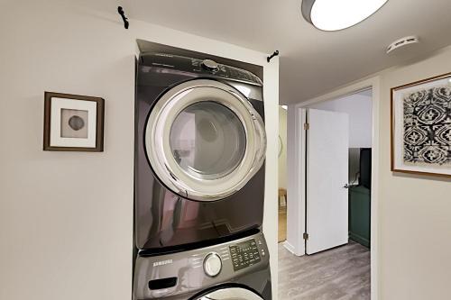 Hotel Pacific Cove Unit 111