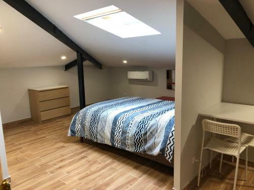 Apartamento Habitaci�n Abuhardillado Con Cocina