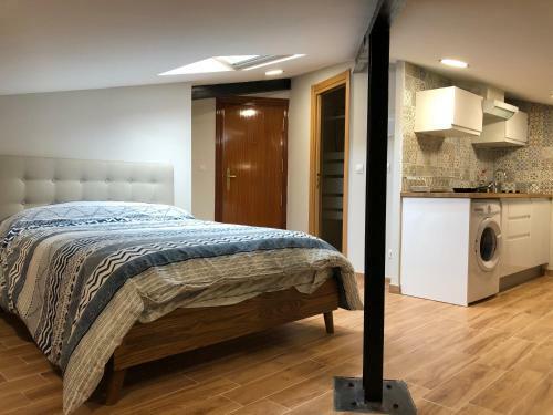 Apartamento Habitaci�n Abuhardillado Con Cocina
