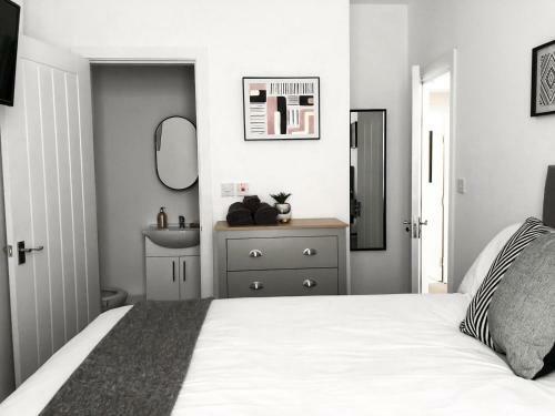 New 3 Bed Townhouse Ideally Located To Amenities