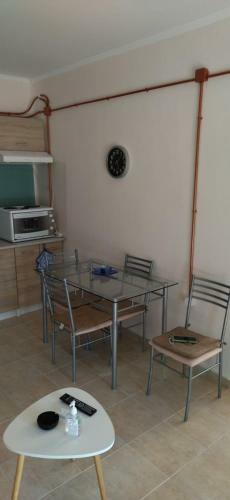 Iro-kostas House 3
