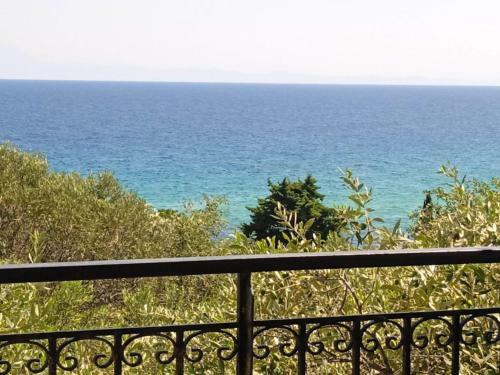 Ammolofoi Country Villa. 80 Steps From The Beach