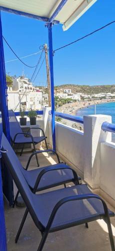 Mr Takis' Seaside Apartment
