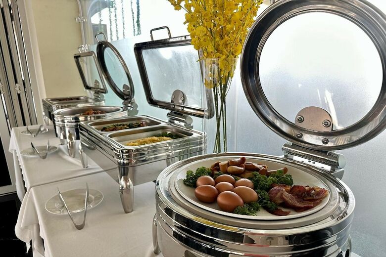Sunland Hotel