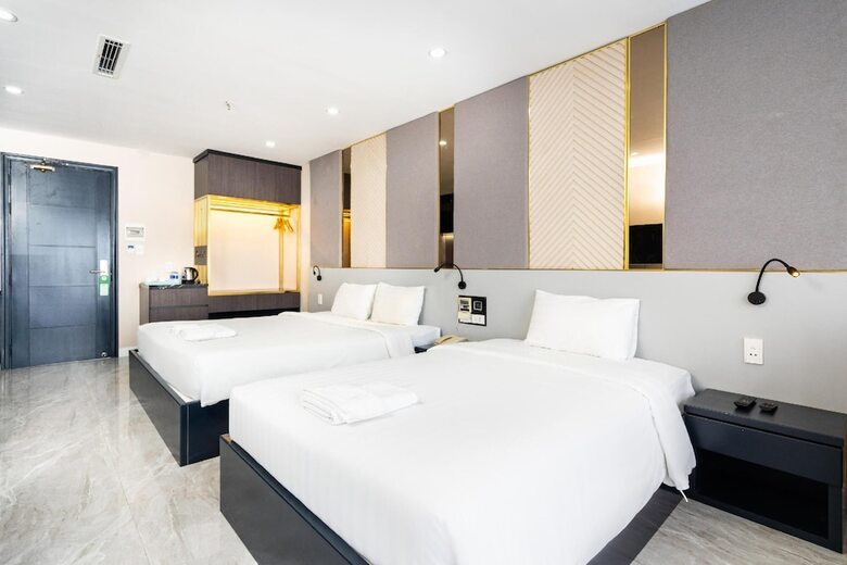 Sunland Hotel