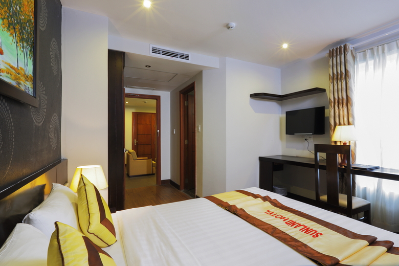 Sunland Hotel