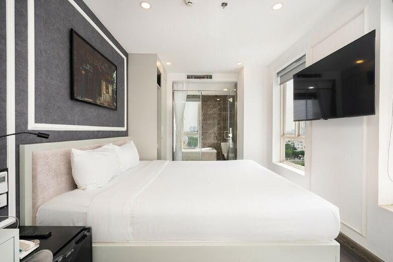 Sunland Hotel