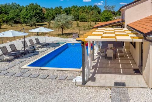 Holiday House Krase With Private Pool
