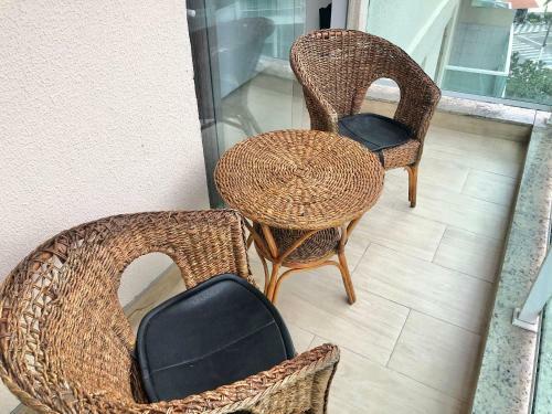 Apartamento Lindo Apto Com Varanda E Vista Para O Mar 2 Dorm