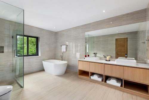 Areeya Villa Layan Phuket