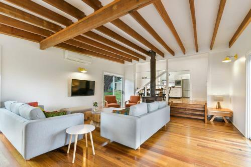 Cargo Road Wines Savy Cosy Farm Stay At Winery