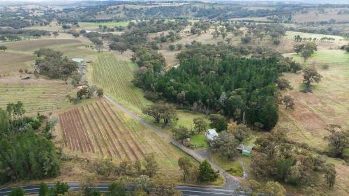 Cargo Road Wines Savy Cosy Farm Stay At Winery