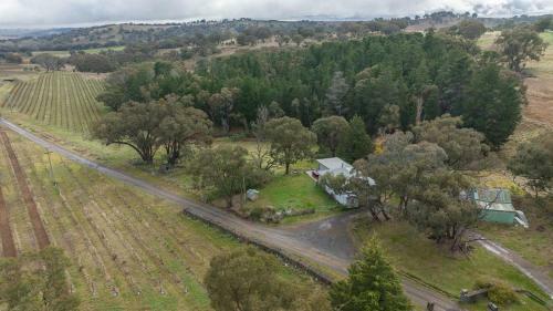 Cargo Road Wines Savy Cosy Farm Stay At Winery
