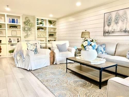 Newly Remodeled Solana Beach Townhouse!