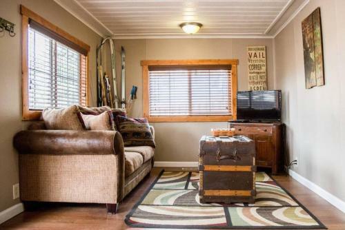 Cozy 1-bedroom Cabin With Kitchen Dogs Ok