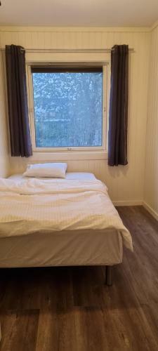 Apartamento Bedroom In A Comfortable Condo In Central Lilleby