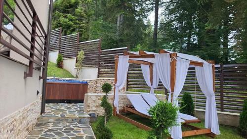 Hostal Pensiunea Tressor