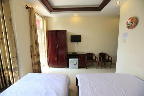 Tuan Viet Hotel