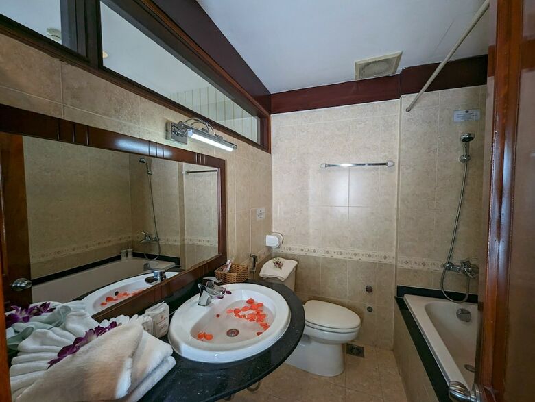 Dong Kinh A Hotel