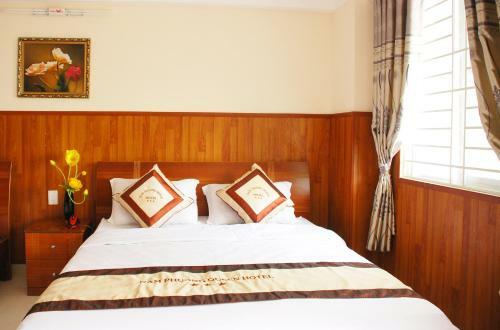 Nam Phuong Hoang Hau Hotel