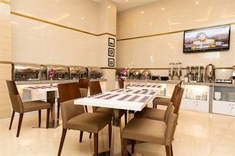 Signature Saigon Hotel