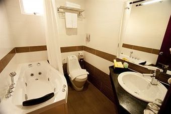 Signature Saigon Hotel