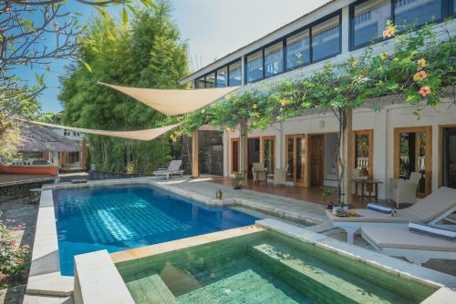 Villa Dinding Batu