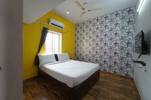 Hotel Maahi Stays