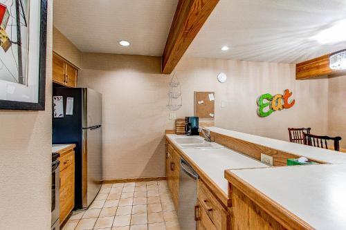 Hotel Snowmass Escape