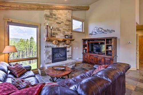 Winter Park Gem With Hot Tub And Mountain Views!