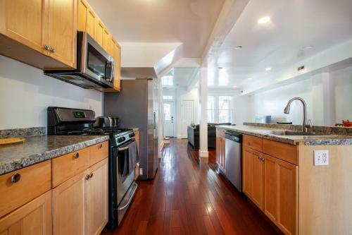 Apartamento Spacious, Relaxing, 4 Bd 3.5 Ba Home In Petworth!