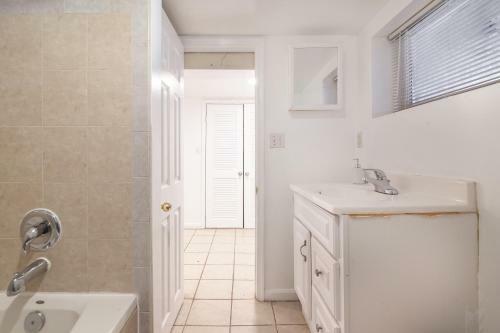 Apartamento Spacious, Relaxing, 4 Bd 3.5 Ba Home In Petworth!