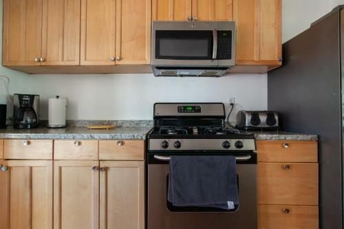 Apartamento Spacious, Relaxing, 4 Bd 3.5 Ba Home In Petworth!