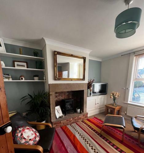 Quaint 2 Bedroom Cottage In Beautiful Village